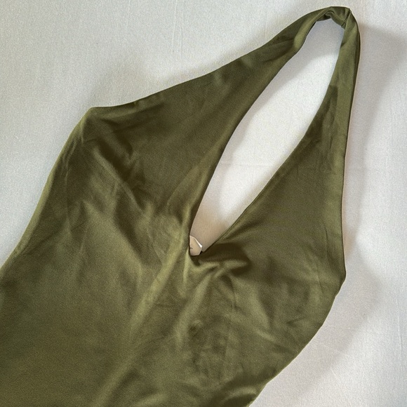 SweatyRocks Women's Deep V Sleeveless Backless Halter Bodysuit small army green - Picture 5 of 8
